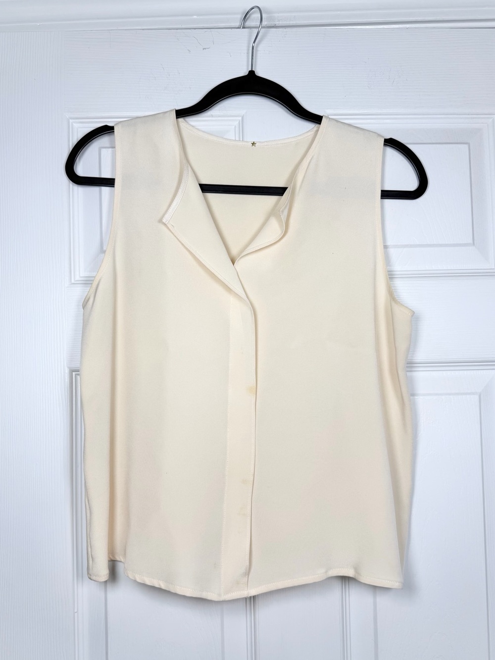 Peter Cohen Size S • Cream Silk Sleeveless Tank Top Blouse.